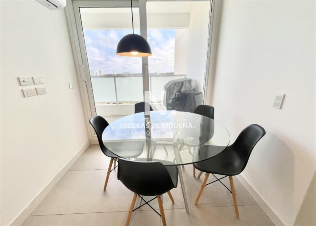 Vende apartamento en Brava - Punta del Este de 4