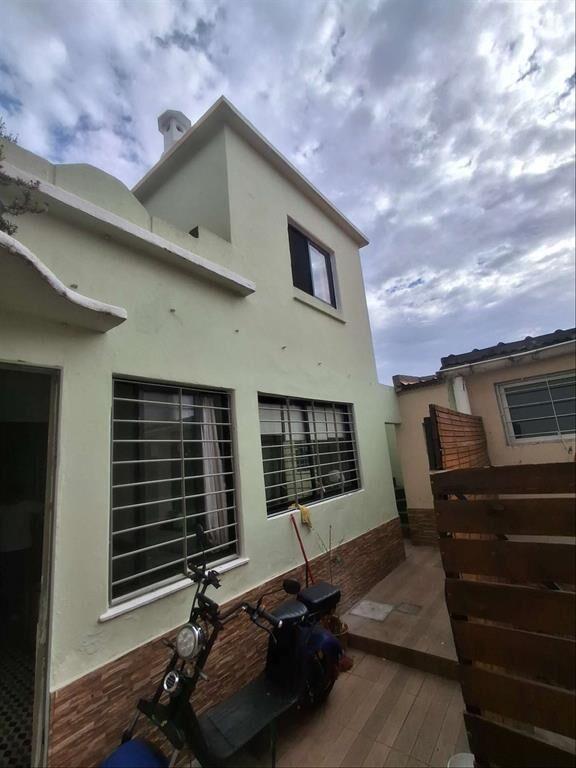 Venta casa de 2 dorm + apartamento de 1 dormitorio, la casa