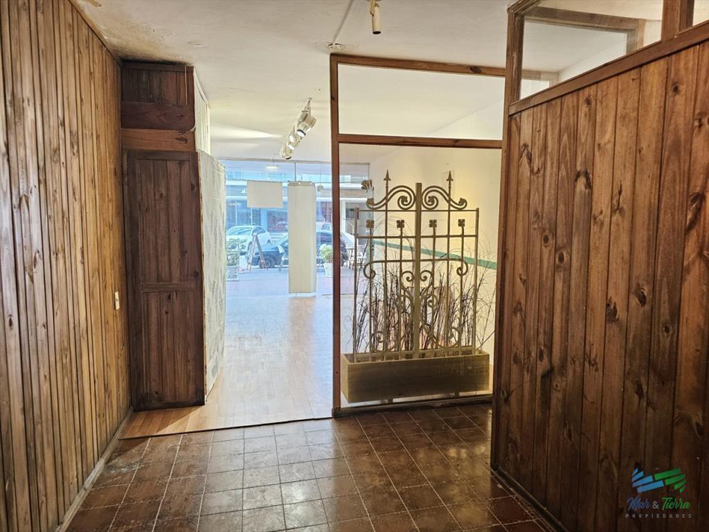 Local Comercial en Península: Alquiler Anual a