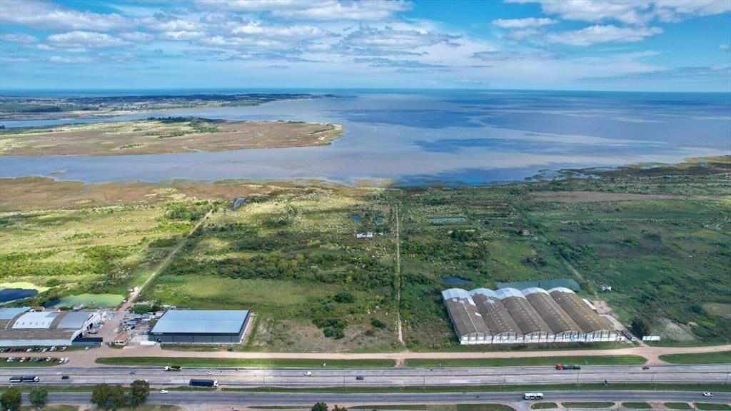 Terreno en venta sobre Ruta 1