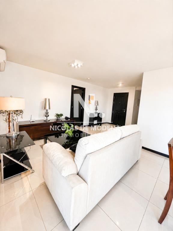 En venta apartamento de 3 dormitorios en Punta
