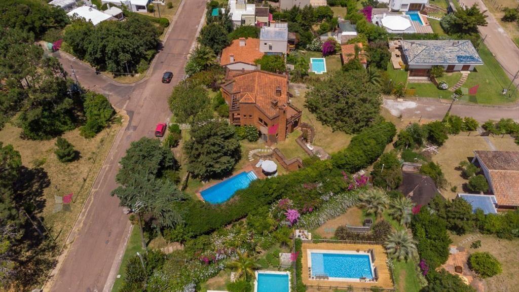 Venta Casa 5 dormitorios Punta Ballena Piscina al