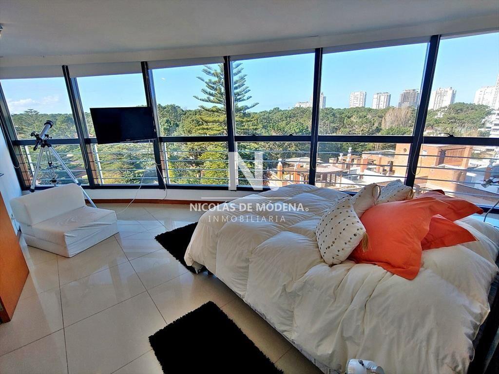 Apartamento en Torre de categoria.