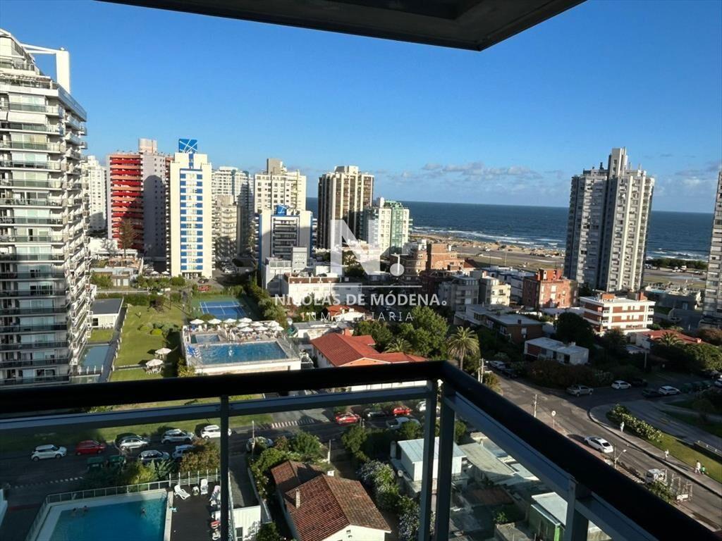Departamento de 2 dormitorios en venta, Punta del