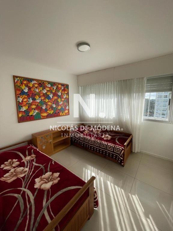 Apartamento con buena iluminacion en Roosevelt