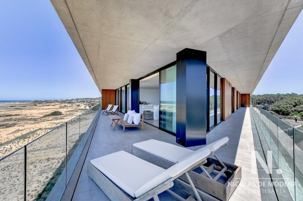 Vende apartamento con vista al mar, de 3 dormitorios en Pun