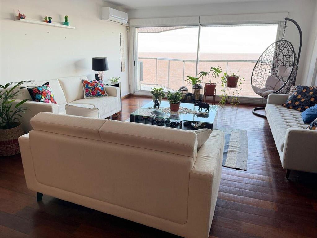 PARODI ALQUILER APARTAMENTO RAMBLA POCITOS 4 DORMITORIOS ES