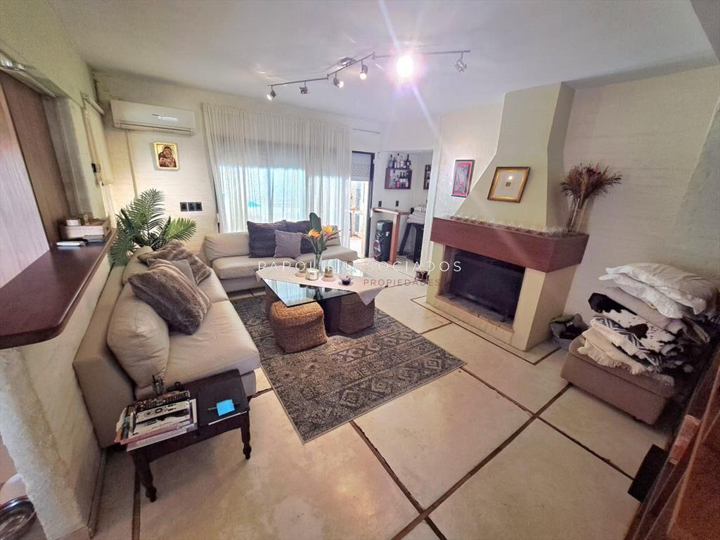 Hermosa casa En Venta de 3 Dormitorios, Rincon