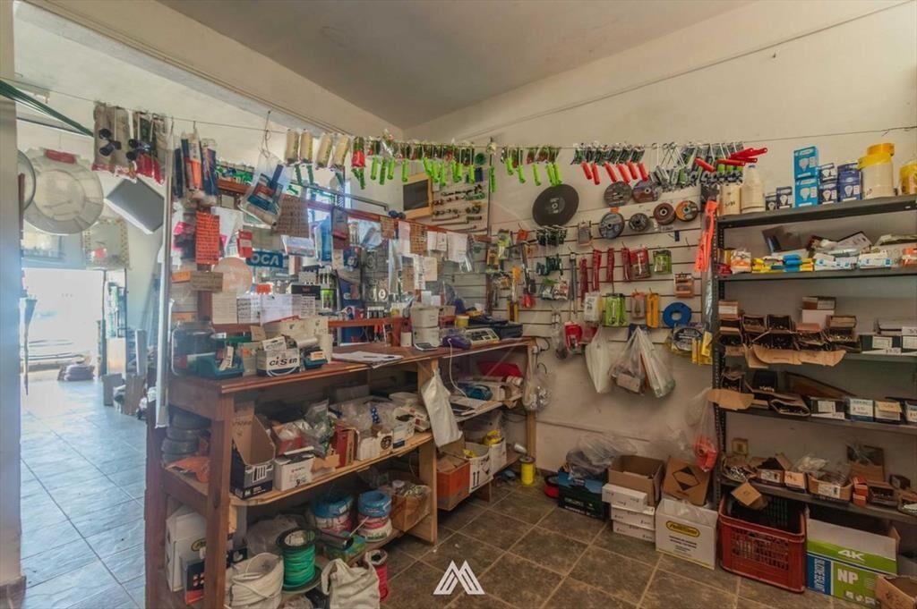 Venta llave de local comercial ferreteria en Pando