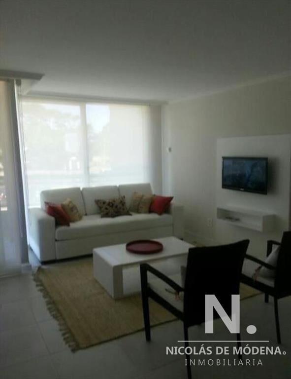 Apartamento de 2 dormitorios en Edificio Ocean Drive , Punt