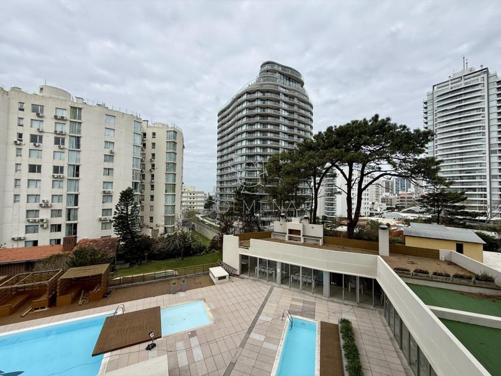 Lindo entorno ,nuevo ,con servicios , buena zona