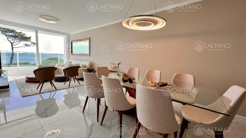 Venta apartamento 3 dormitorios playa mansa Punta