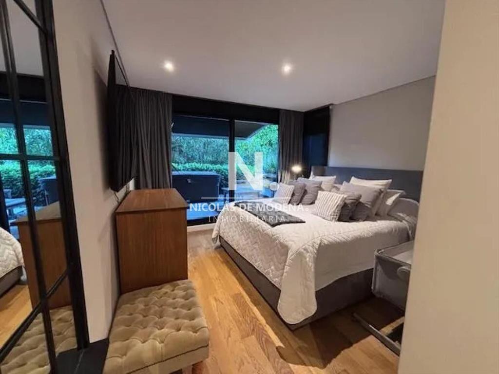 Venta Exclusivo Apartamento de 3 Dormitorios Con