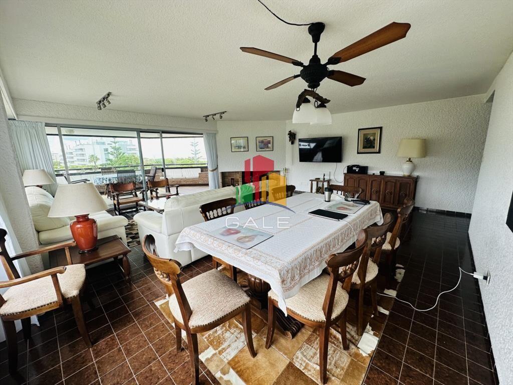 Apartamento en Alquiler, primera linea de playa