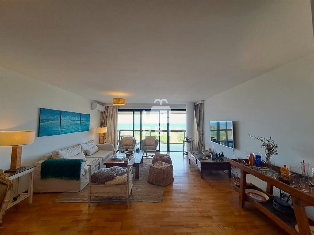 Apartamento frente al mar 2 dormitorios mas  - -