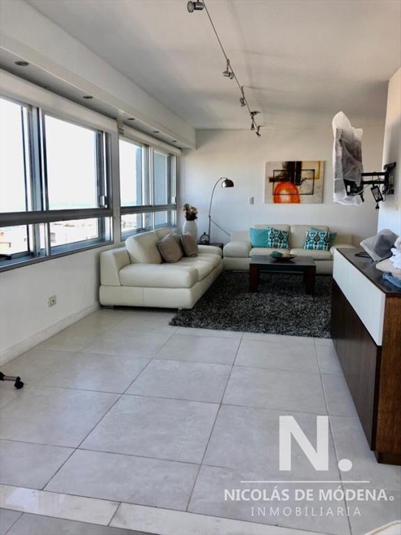 Apartamento reciclado de 2 dormitorios a metros del mar