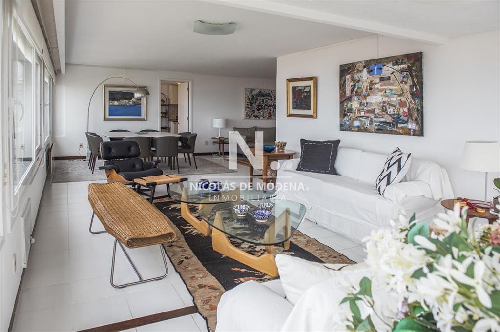 En venta apartamento en Tiburón II, de 3 con