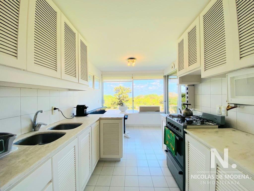 Apartamento primera linea frente al mar de tres dormitorios