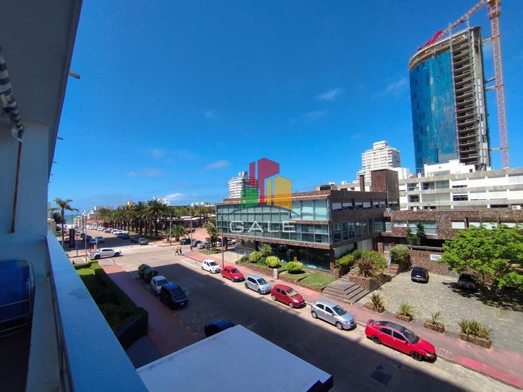 Apartamento de un dormitorio en venta en Punta