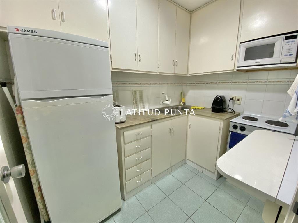 Apartamento en Península, 2 dormitorios, piscina