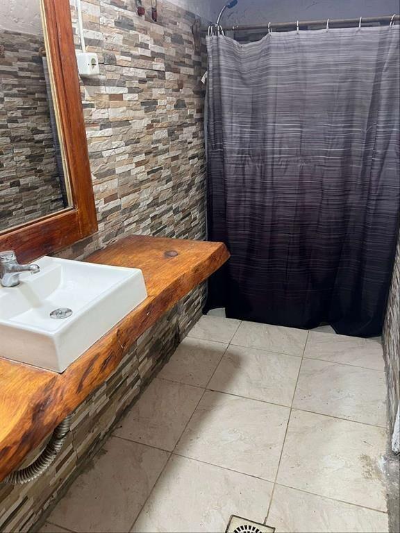 *** ALQUILADO *** A 350 METROS DE AV. GIANNATTASIO 2 dormit