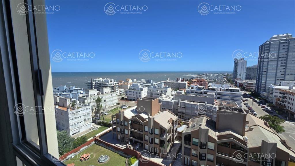 Apartamento en venta de 3 dormitorios en Punta del Este