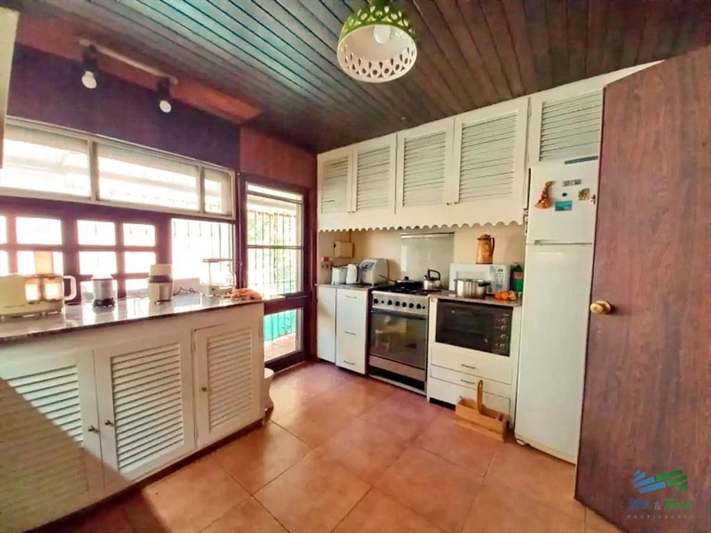 Casa de 6 dormitorios con piscina en venta en del