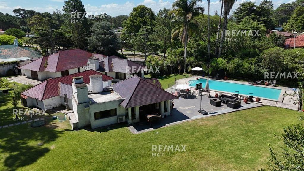 VENTA CASA ZONA COLEGIOS