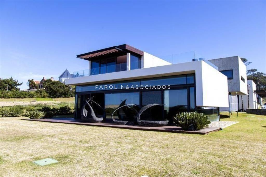 Casa de 4 dormitorios en venta en Manantiales,