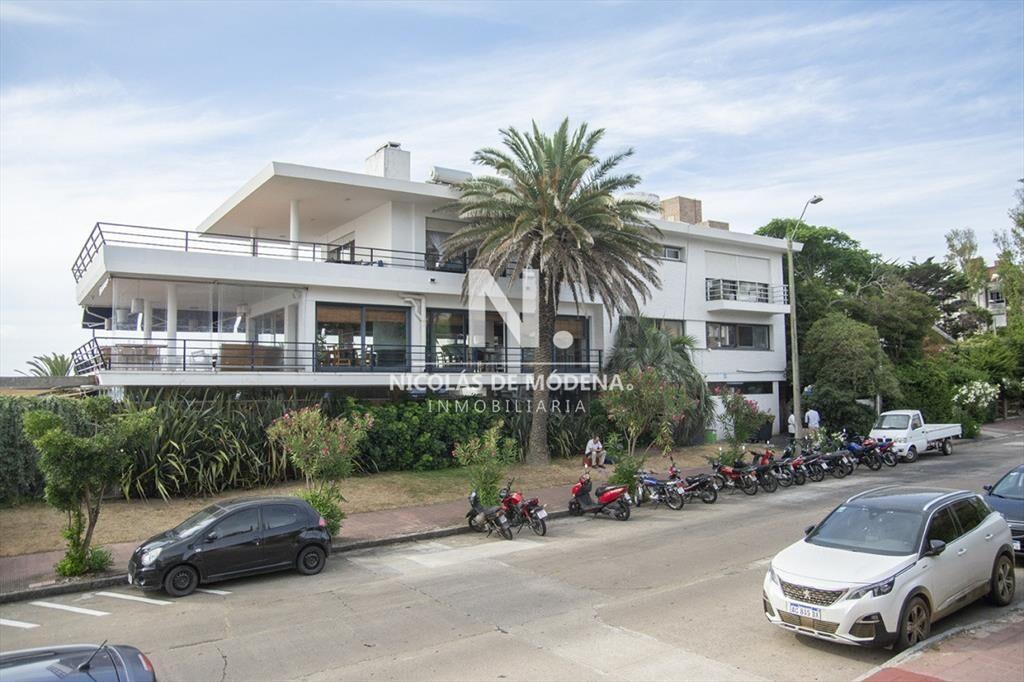 Departamento proximo al Puerto con barbacoa y