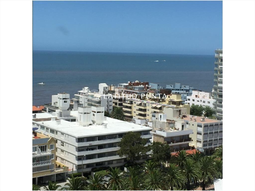 Piso alto en Península, 1 dormitorio y medio