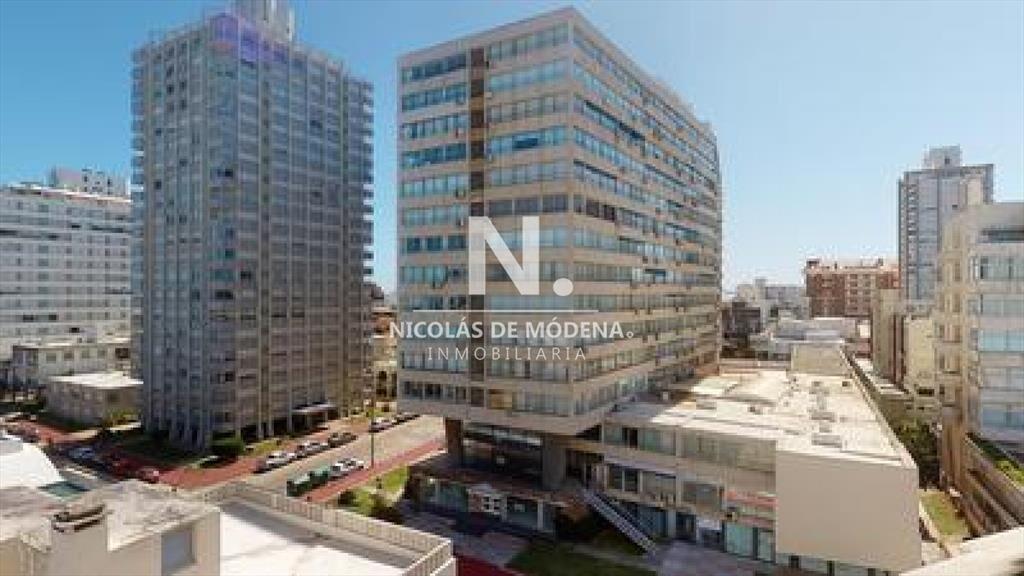 APARTAMENTO FRENTE AL MAR