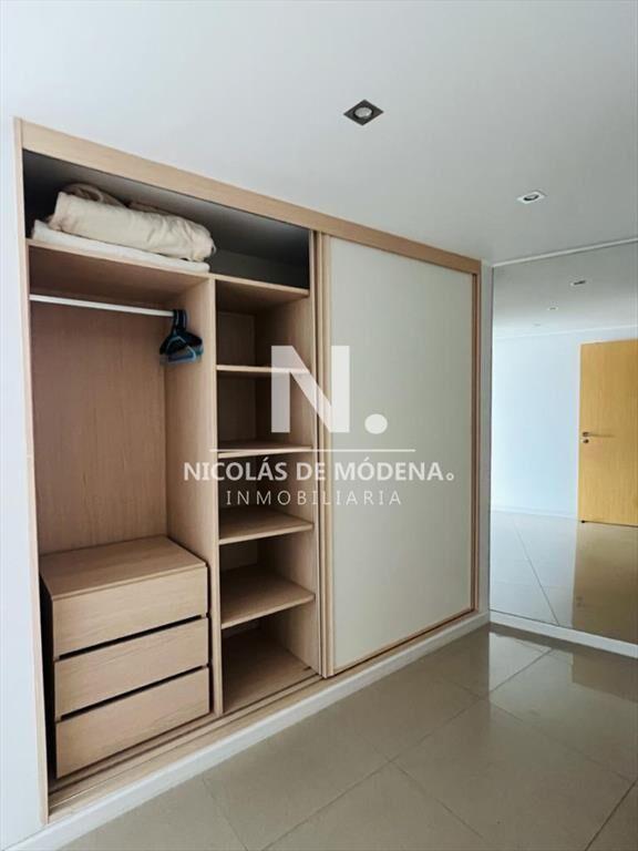 Vende impecable apartamento de 3 dormitorios, con