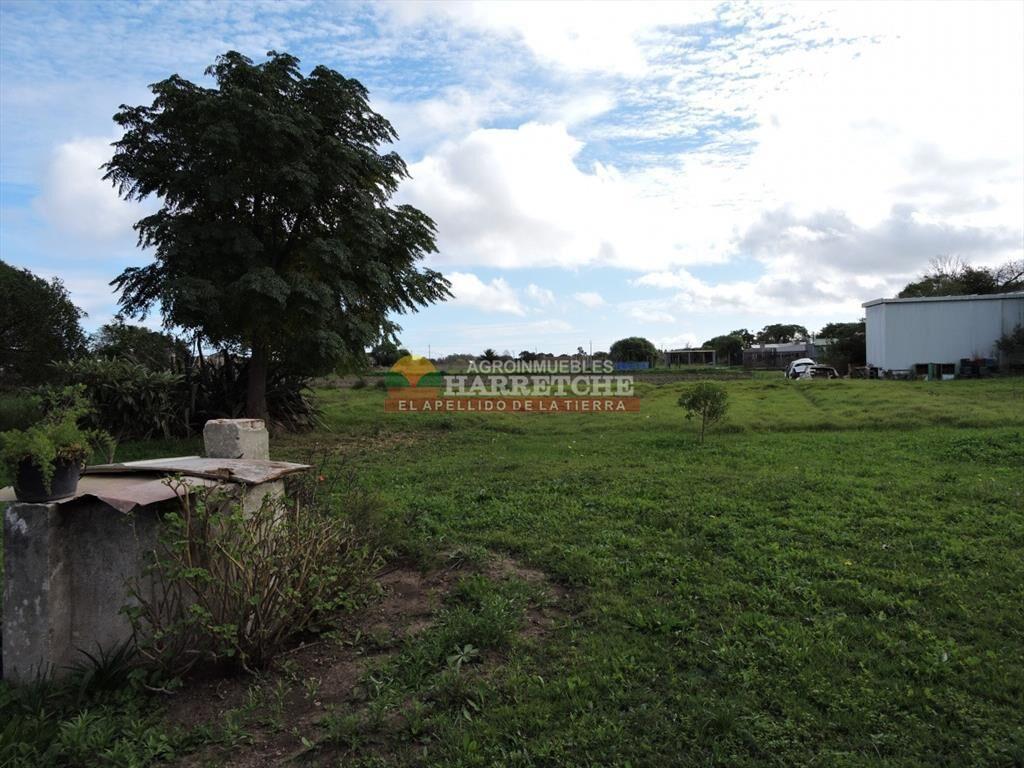 Casa con terreno en venta a pasitos de ruta 1, de