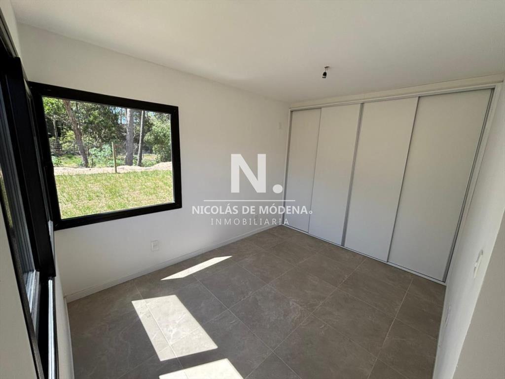 A estrenar casa de 2 dormitorios, en Parque con y