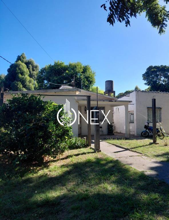 Venta de Casa de �poca y Galpón en Colonia