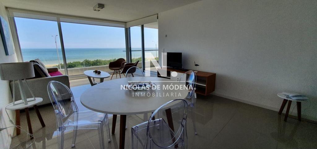 Vende en Punta del Este, Apartamento de 2 Dormitorios.