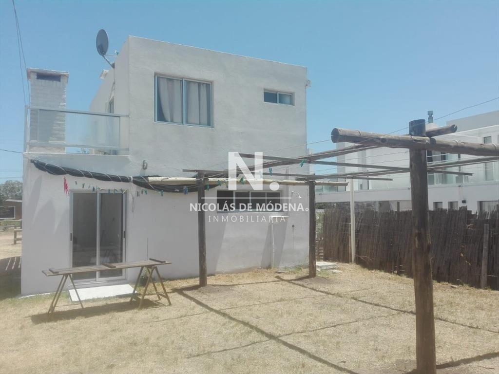Linda casa en alquiler en Manantiales Balneario Buenos Aire