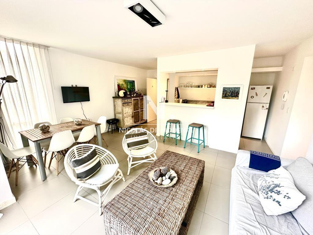 Vende Apto de 2 dormitorios Penthouse en playa