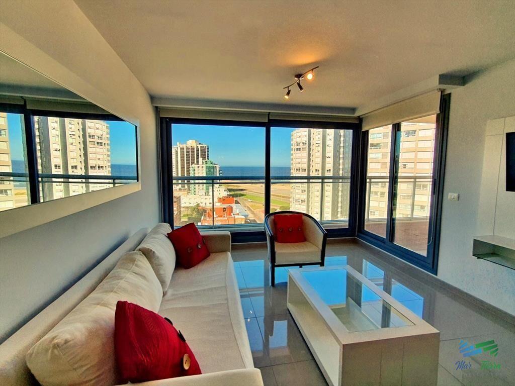 Alquilo apartamento 2 dormitorios con buena vista y servici