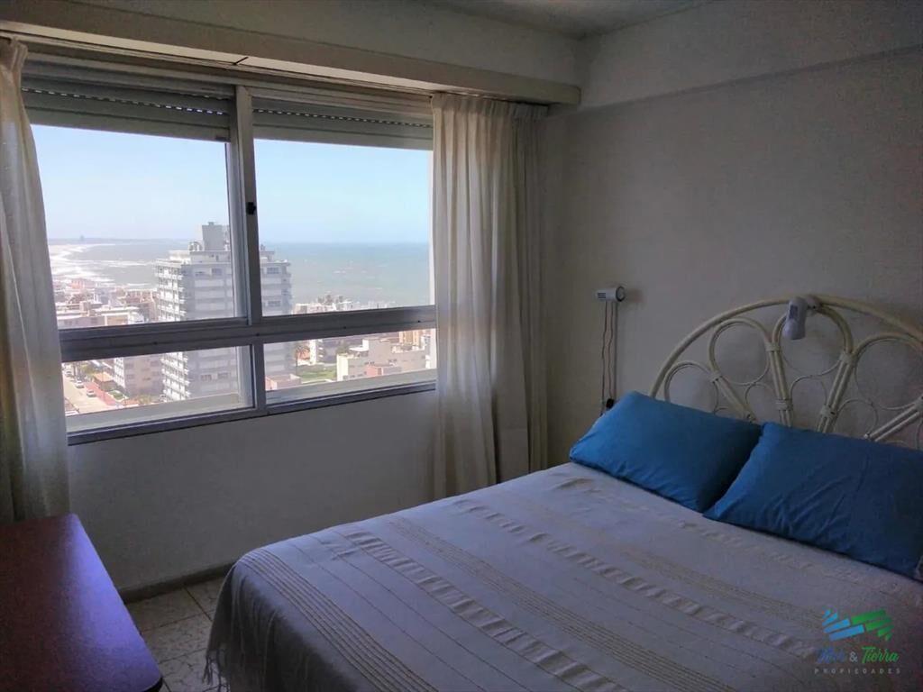 Vendo apartamento 2 dormitorios, vista al mar, en