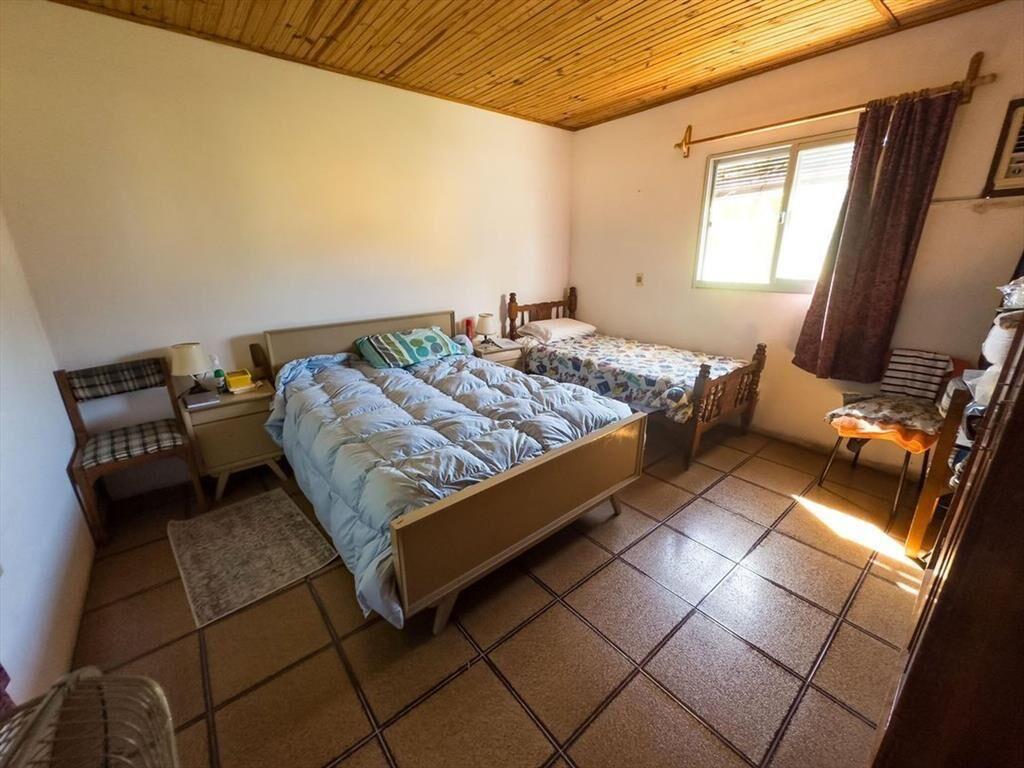 Propiedad en 2 padrones con amplio terreno