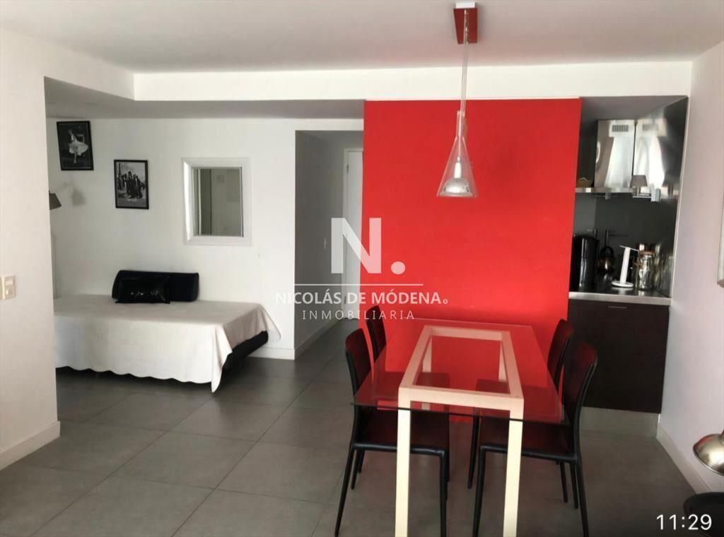 Vende Apartamento de 1 Dormitorio en Av. ? del