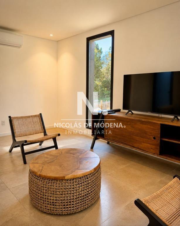 En venta casa de 2 plantas en Bosque Barra, Punta