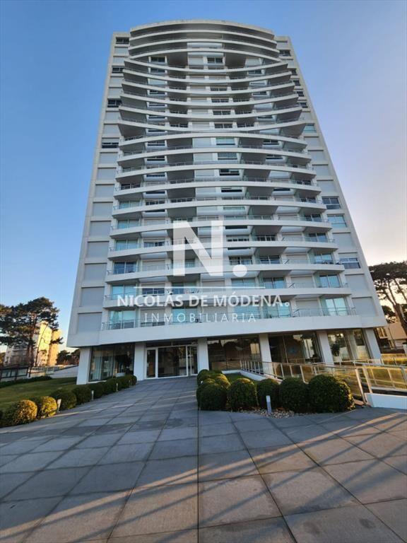 Departamento de 2 dormitorios en venta, en Roosevelt Punta