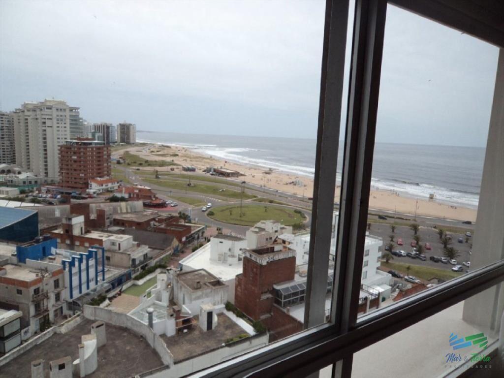 Apartamento con vista espectacular a playa mansa