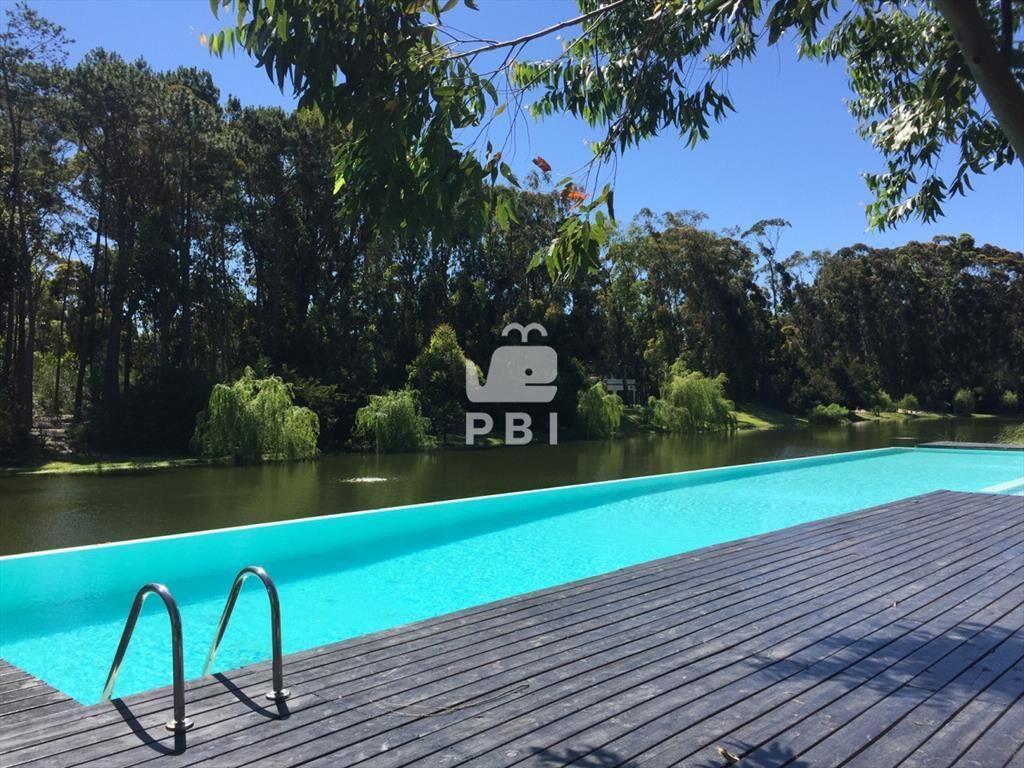 Terreno en venta en Design Village, Punta Ballena
