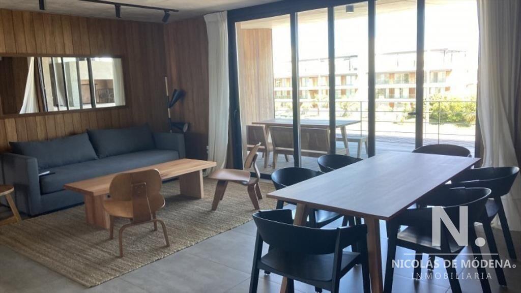 Apartamento de 2 dormitorios en Manantiales con vista al ma