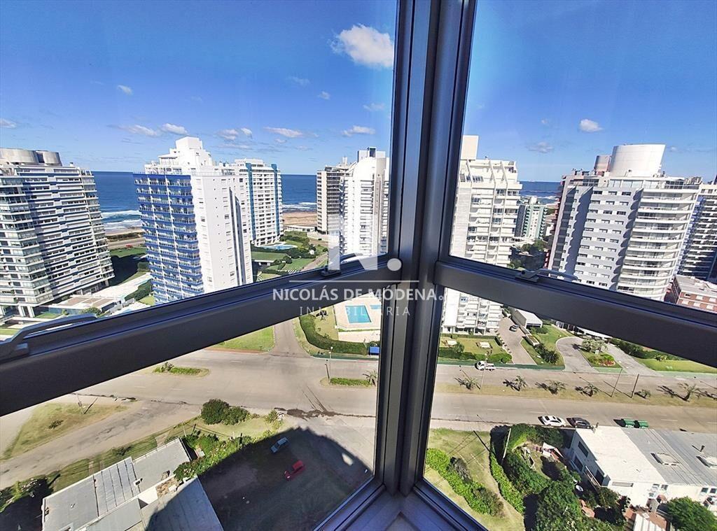 Edificio The Forest Tower, a metros de Playa de 4