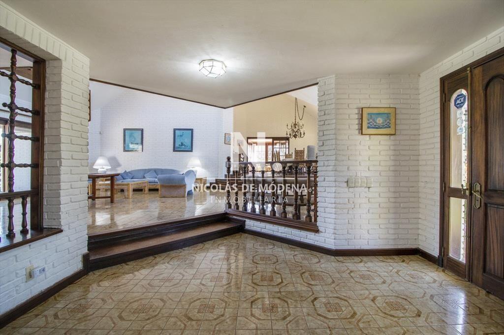 Venta de casa de 4 dormitorios mÃ¡s dependencia y